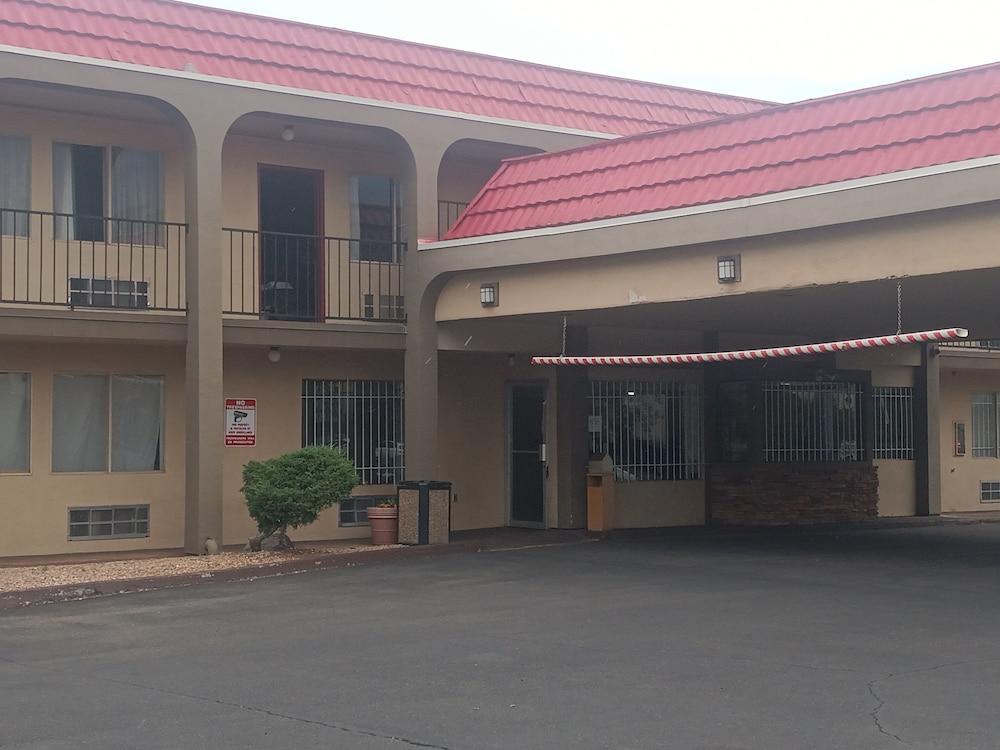Midtown Inn & Suites Albuquerque Exterior foto